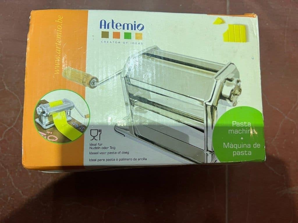 Pasta machine machine à pâtes Artemio, Electroménager, Mélangeurs de cuisine, Enlèvement, Utilisé