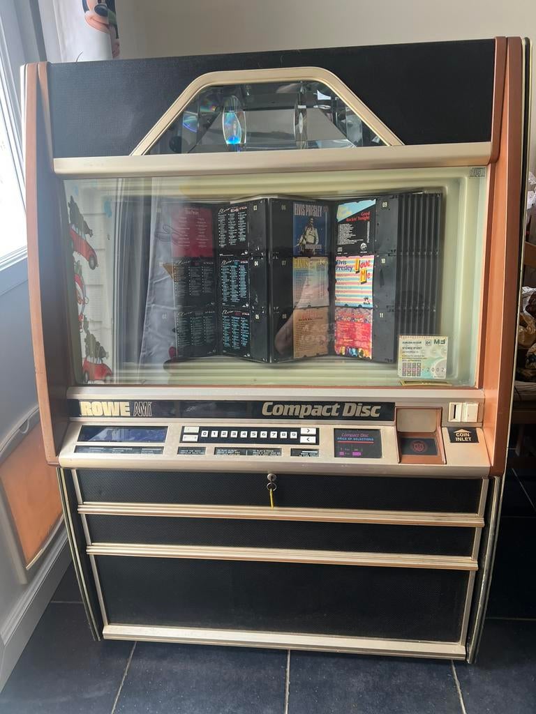 Jubox te koop met cd’tjes alles staat los, Enlèvement, Comme neuf, 1970 à nos jours, Ami