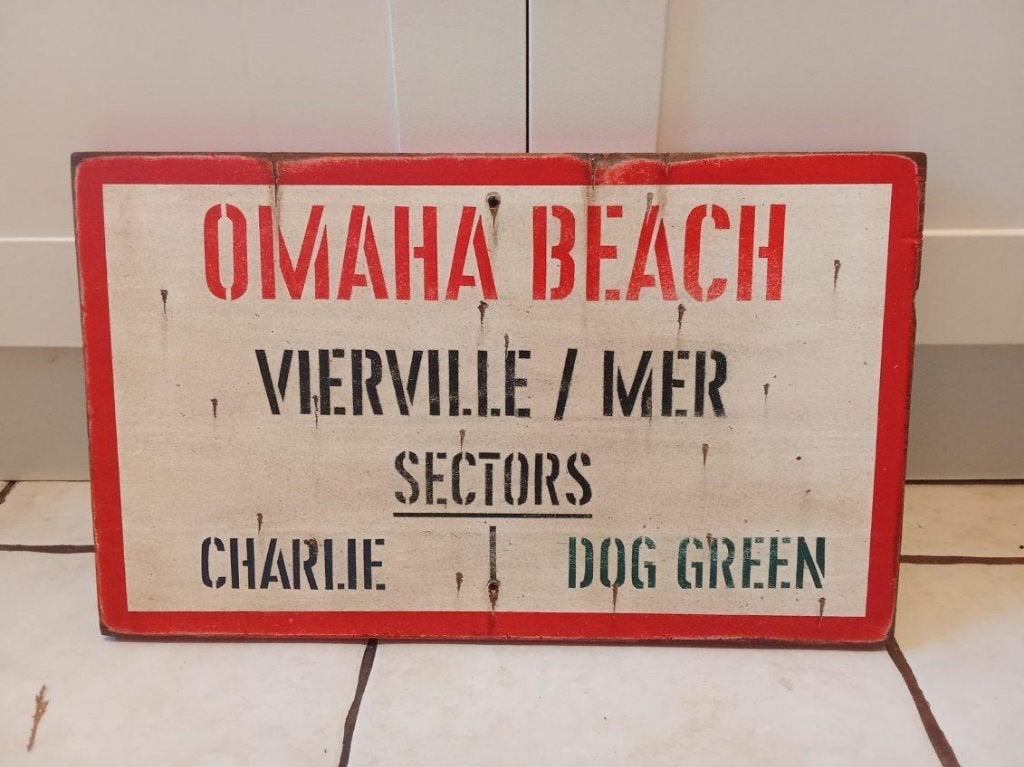 Panneau WW2 : VIERVILLE SUR MER - OMAHA BEACH, Enlèvement ou Envoi