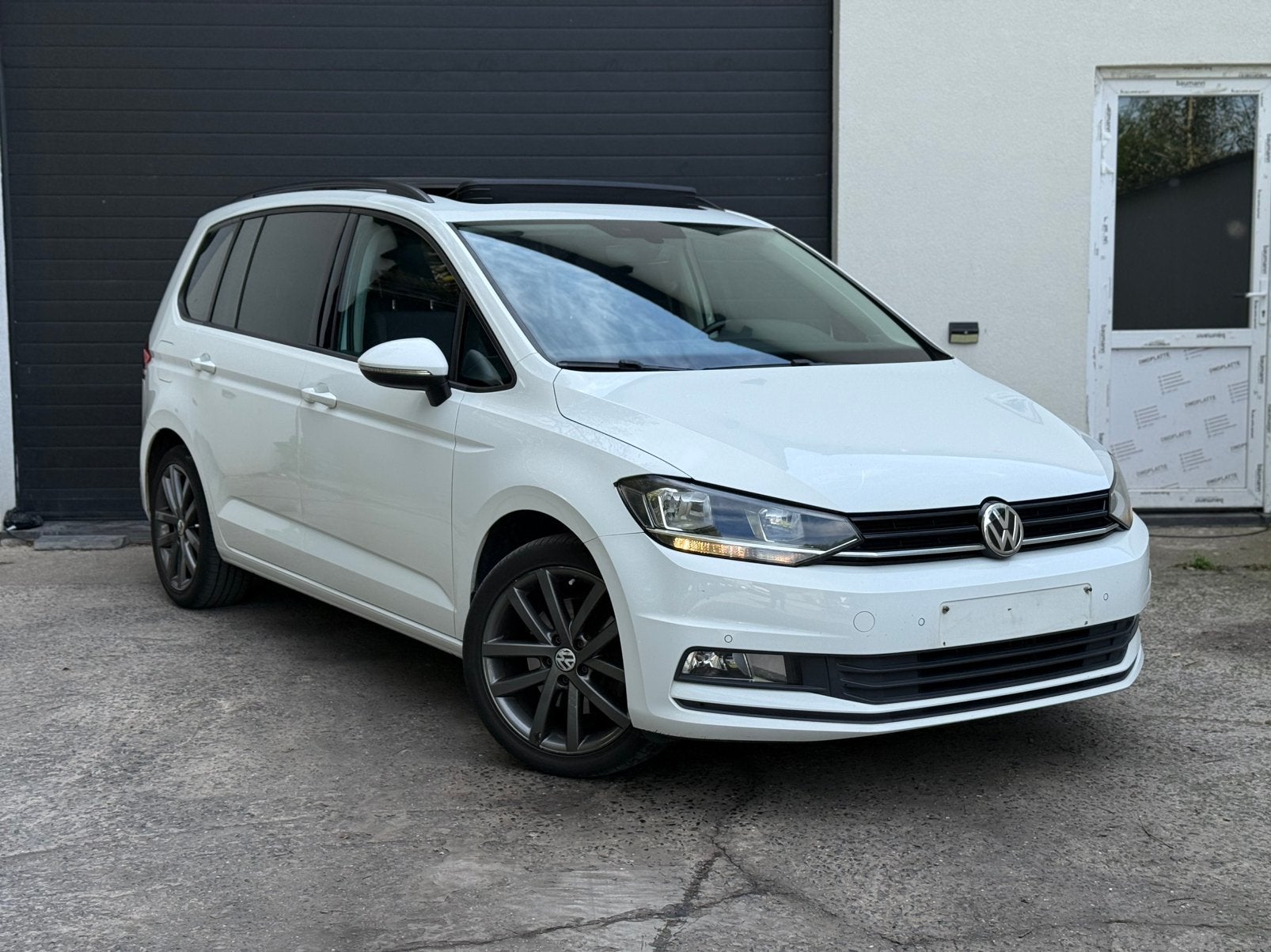 VOLKSWAGEN TOURAN 1.2 TSI – 7 PLACES – TOIT PANORAMIQUE, Achat, Entreprise, Boîte manuelle, Noir