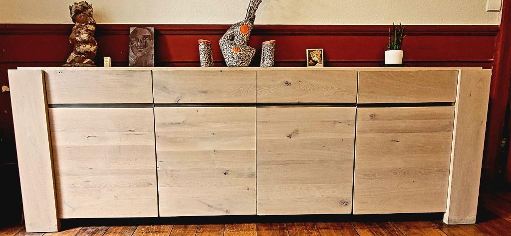 Buffet bas contemporain- grande enfilade en hêtre massif, Huis en Inrichting, Kasten | Buffetkasten, Zo goed als nieuw, Minder dan 100 cm