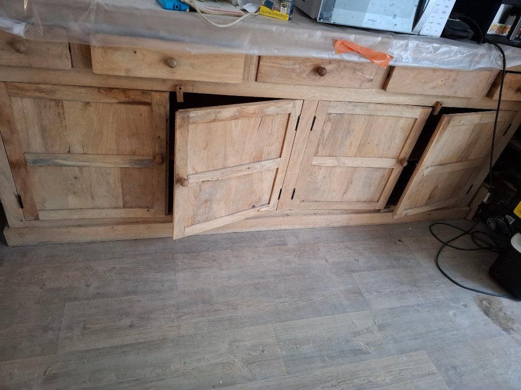Buffet en bois, Maison & Meubles, Enlèvement, Comme neuf, Pin, Avec tiroir(s)