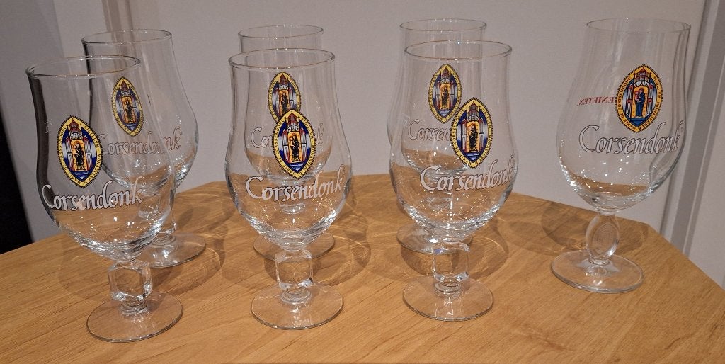 Assortiment van 7 Corsendonk bierglazen, Ophalen of Verzenden, Zo goed als nieuw, Glas of Glazen, Overige merken