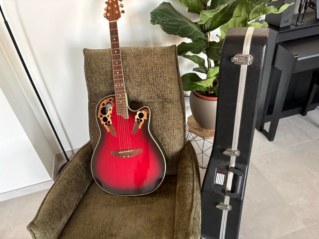 Ovation Celebrity CS247, Enlèvement, Comme neuf, Autres types, Avec valise