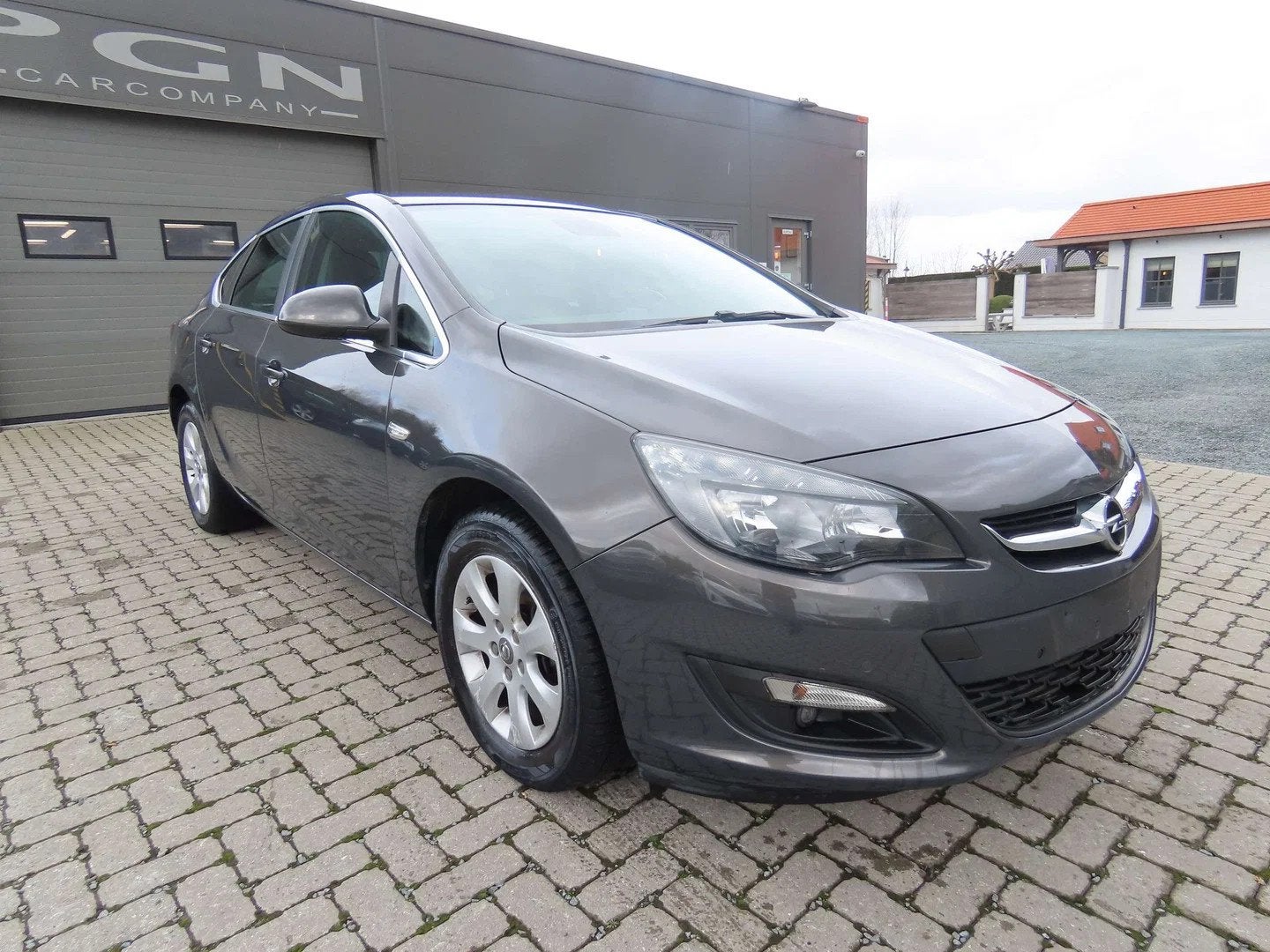 Opel Astra Astra 1.6 CDTi ecoFLEX Cosmo EURO 6b (bj 2016), 4 deurs, Gebruikt, 4 cilinders, Lichtsensor