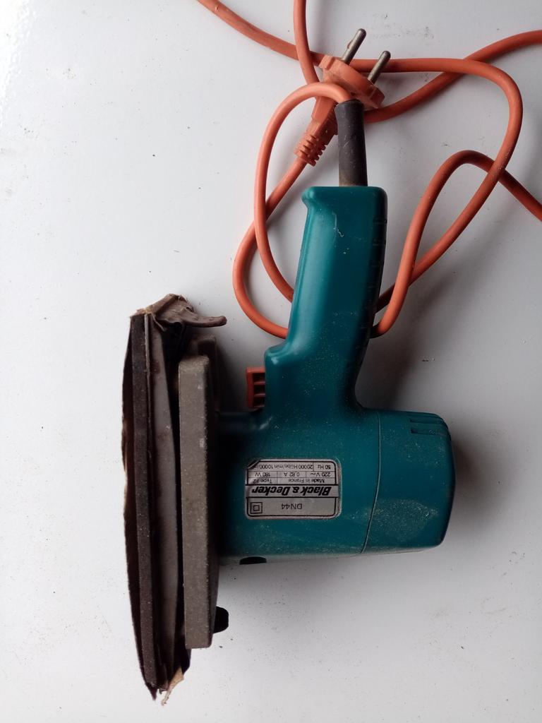 Vlakschuurmachine Black&Decker, Doe-het-zelf en Bouw, Gereedschap | Schuurmachines, Ophalen, Vlakschuurmachine
