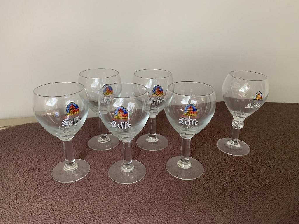 Leffe glazen op voet, Verzamelen, Ophalen, Nieuw, Glas of Glazen, Leffe