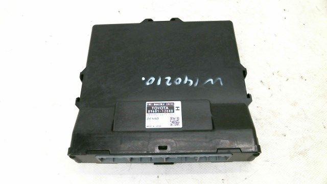 COMPUTER DIVERSEN Toyota Auris (E15) (|8968112040|), Gebruikt, Dhr. M. Roggen, Toyota, Marinus@Japoto.nl