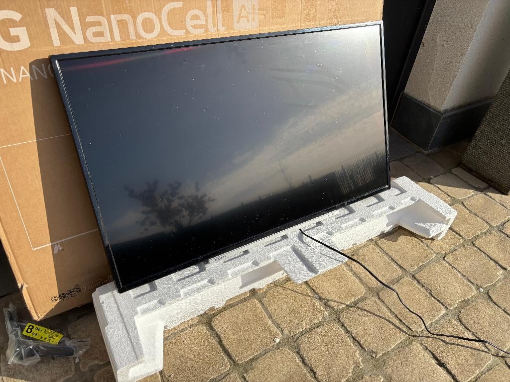 LCD Color TV - 43 inch, Audio, Tv en Foto, Televisies, Ophalen, Toshiba, LCD, Zo goed als nieuw