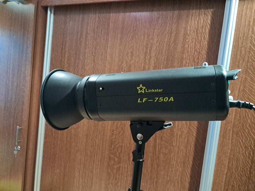 Studio Flitser linkstar LF-750A, TV, Hi-fi & Vidéo, Photo | Flash, Enlèvement, Comme neuf, Flash de studio, Autres marques