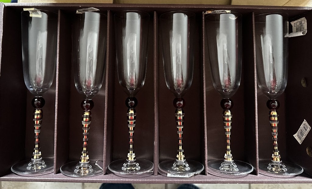 Flutes a champagne Festival Rubis de Cristal d'Arques, Enlèvement