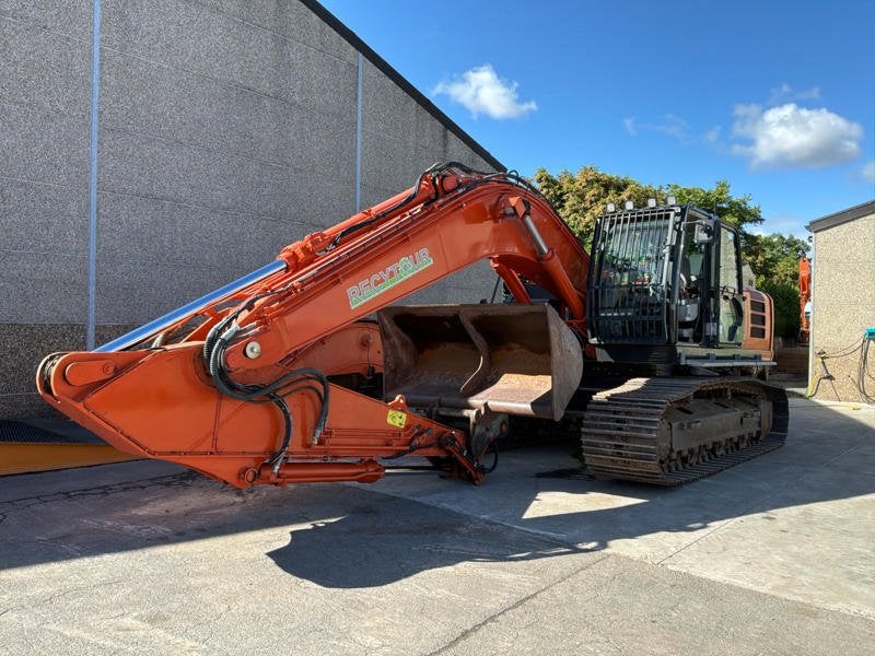 2020 Hitachi ZX300LC-6 excavateur Caterpillar, Articles professionnels, Machines & Construction | Grues & Excavatrices, Excavatrice