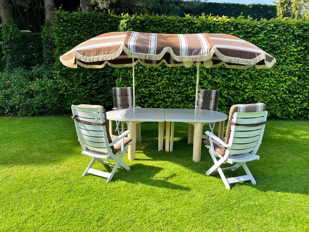 Vintage Tuinstel Rovergarden (incl. parasol + kussens), Ophalen, 4 zitplaatsen, Kunststof, Zo goed als nieuw