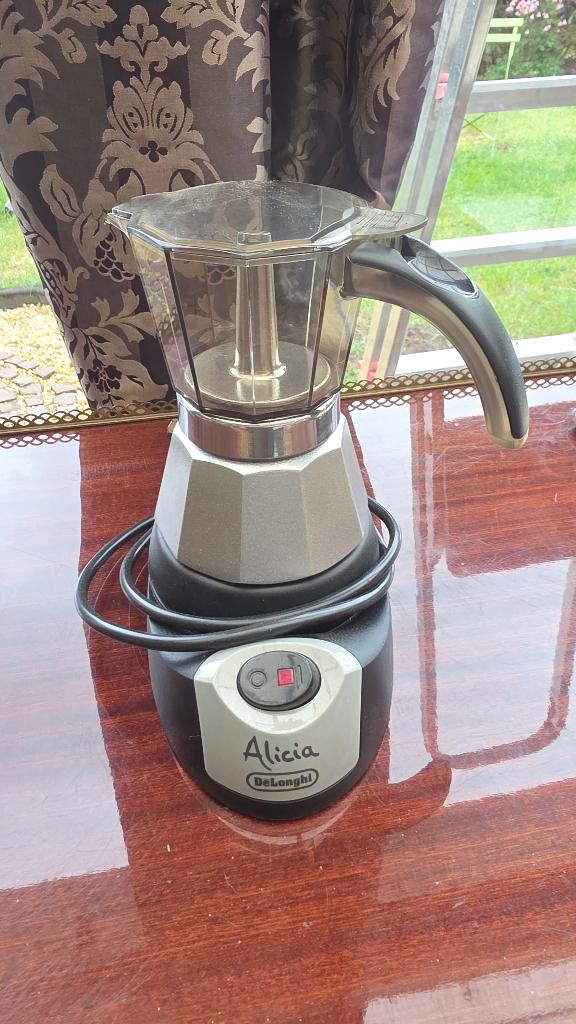 Italiaanse Koffiemachine DeLonghi, Elektronische apparatuur, Koffiezetapparaten, Afneembaar waterreservoir, Gemalen koffie, Ophalen of Verzenden