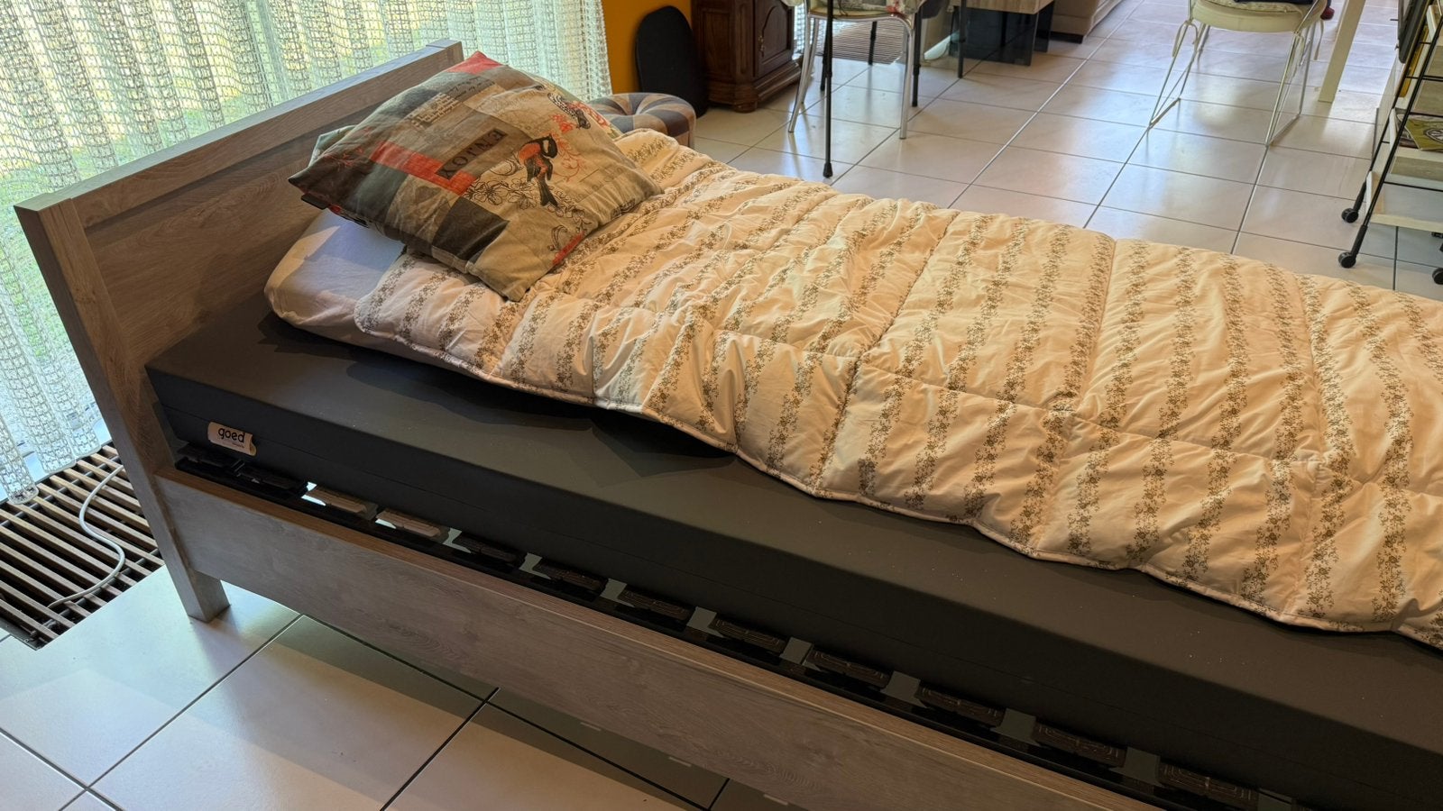 Lit simple IKEA Malma 90x200cm gris, Enlèvement, Comme neuf