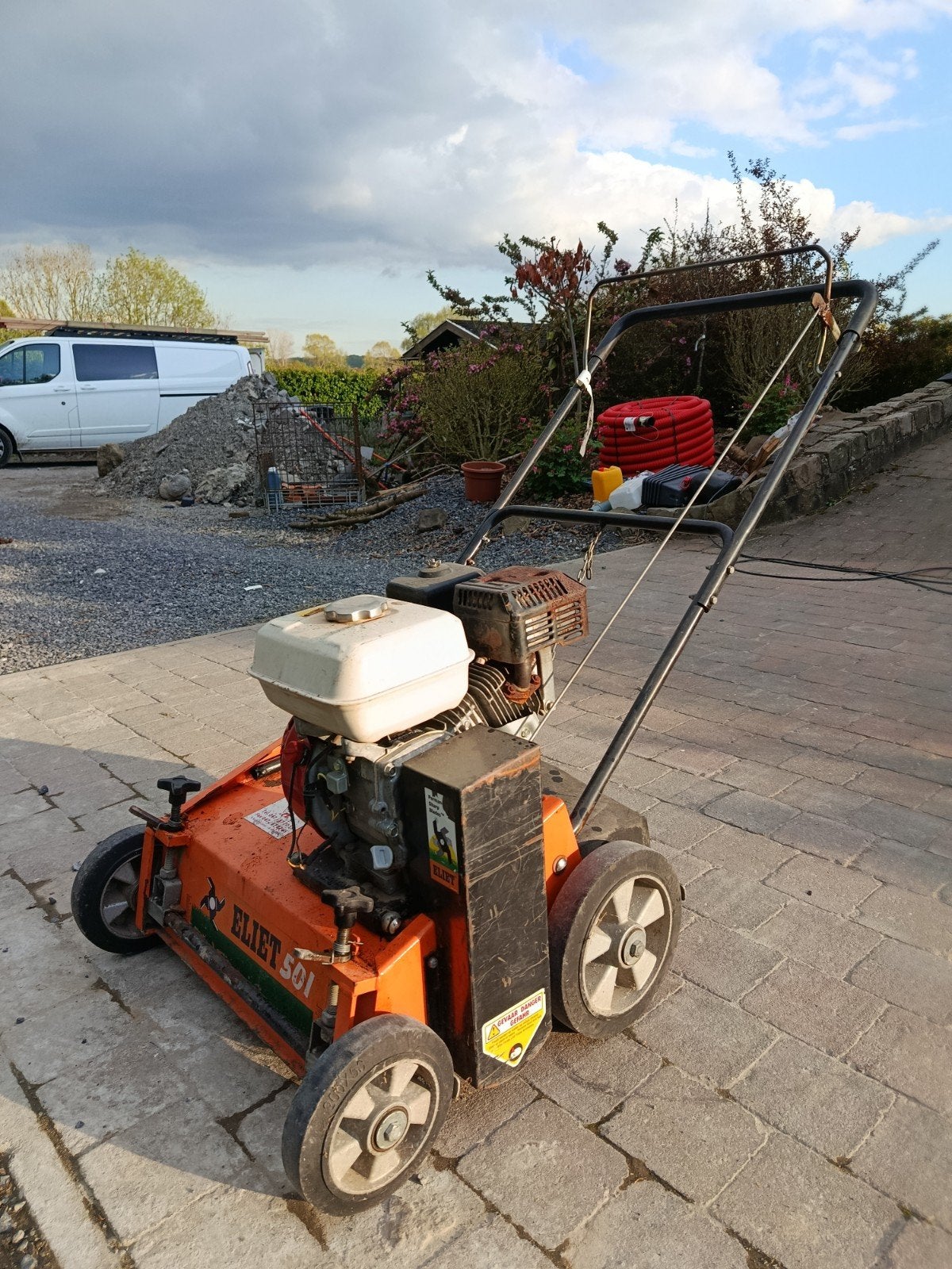 scarificateur eliet, Enlèvement