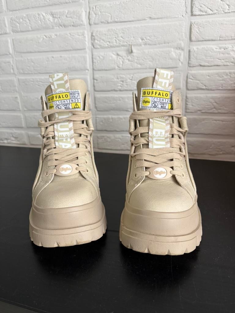 Buffalo schoenen, Ophalen, Zo goed als nieuw