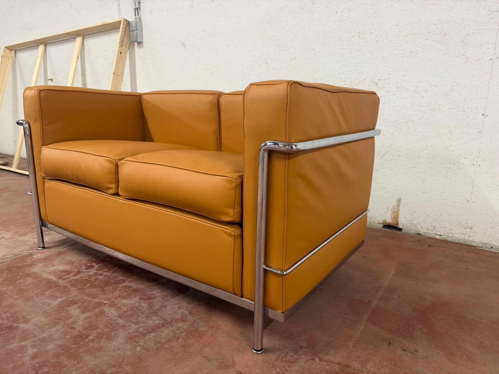 Originele Cassina 2zit Le Corbusier Lc2  in NIEUWSTAAT !!, Huis en Inrichting, Ophalen of Verzenden, Leer, Sede b&b italia artifort knoll vitra togo edra mah jong leolux