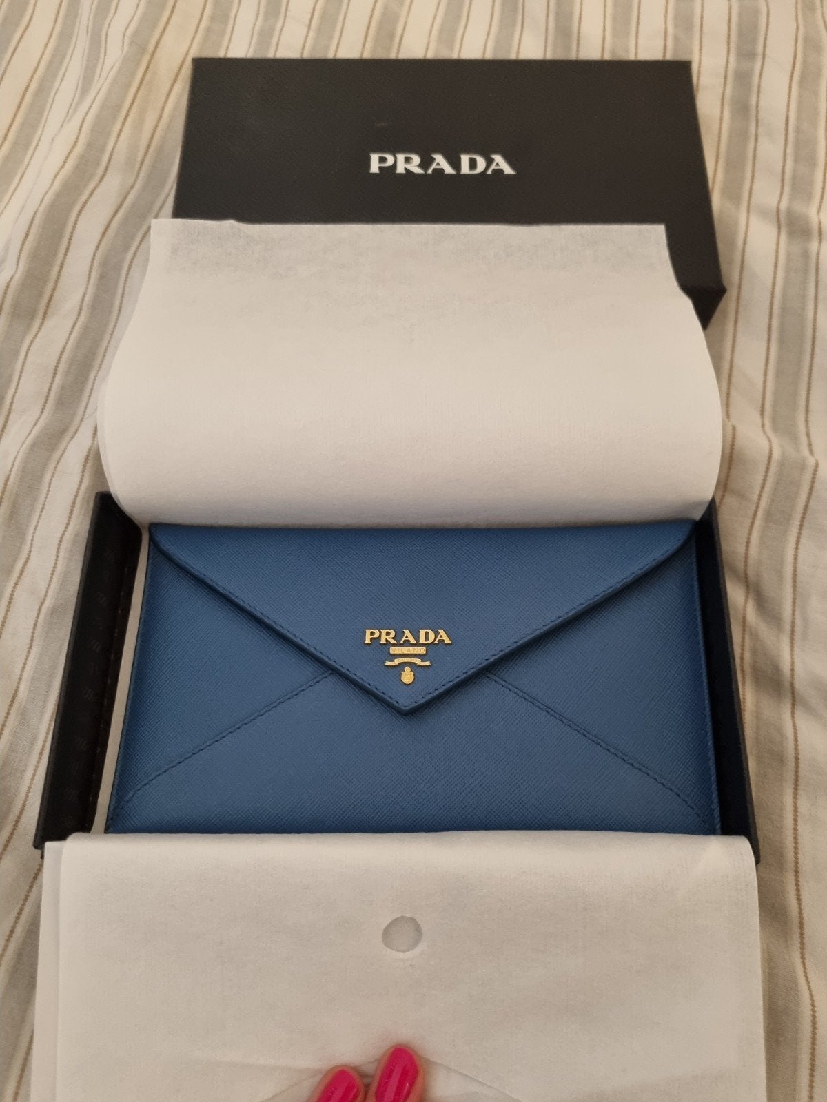 Blauwe portemonnee Prada, Handtassen en Accessoires, Portemonnees, Ophalen