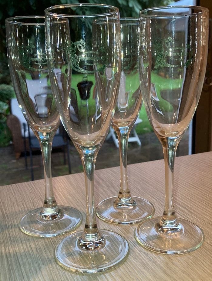 4 champagneglazen Perrier Jouet, Verzamelen, Ophalen of Verzenden, Zo goed als nieuw