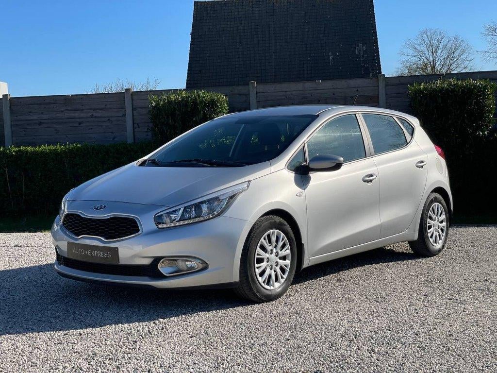 Kia Ceed/1.6 Benzine/Eur5b/1Ste Eig/Clima/Garantie/***, Parkeersensor, 4 cilinders, Grijs, 99 kW