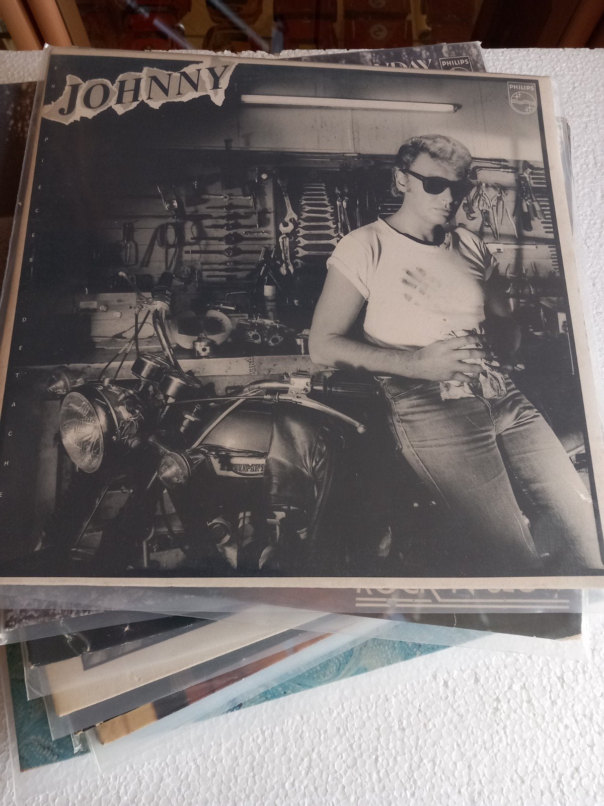 JOHNNY HALLYDAY. VG+ 14 LP, Enlèvement ou Envoi, LP