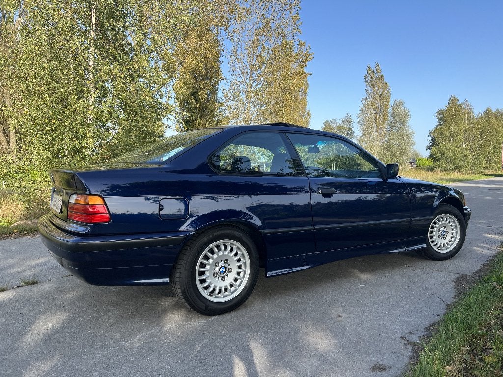 BMW E36 Coupe 320i, Autos, Achat, Boîte manuelle, Bleu, 2 portes