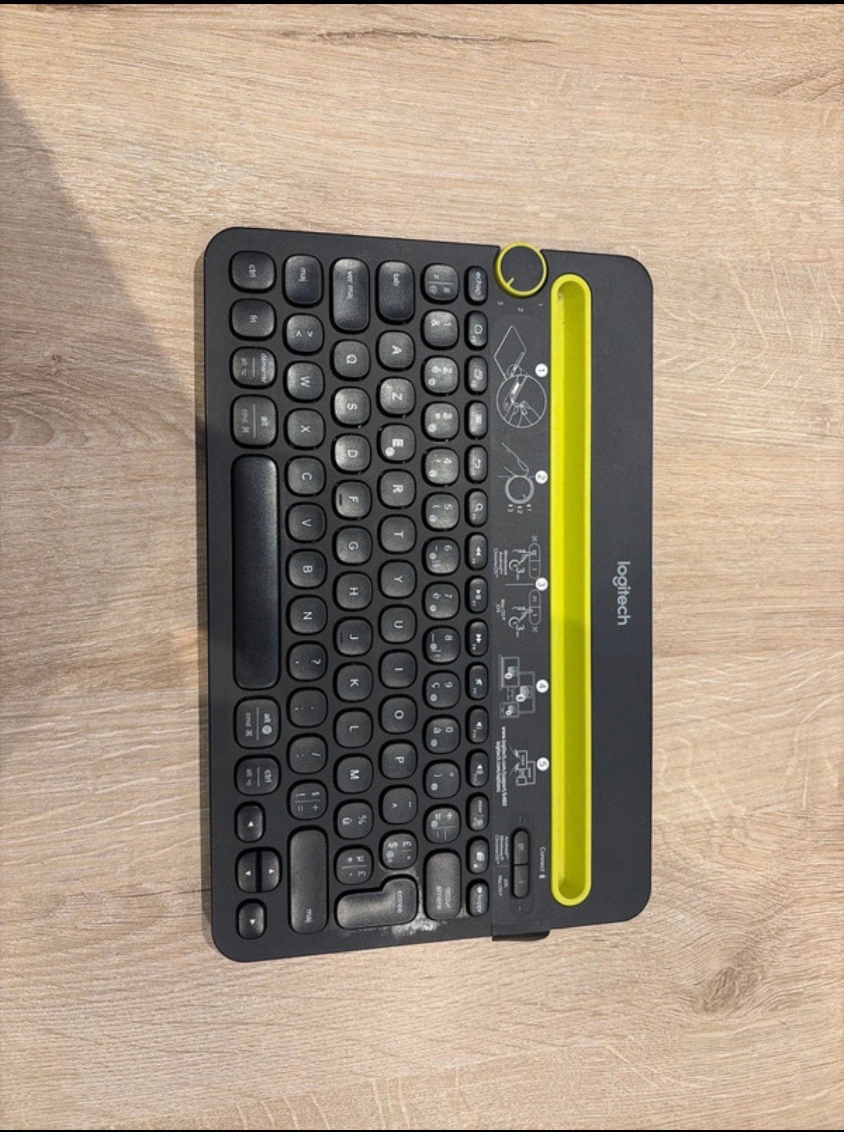 Toetsenbord voor tablet, Computers en Software, Ophalen of Verzenden, Azerty, Gebruikt, Draadloos