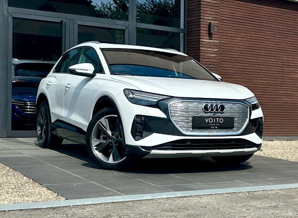 Audi Q4 e tron 82kWh 40 Advanced PANO/SONOS/MATRIX/ACC/CAM, Zwart, Wit, 5 zetels, 1000 kg