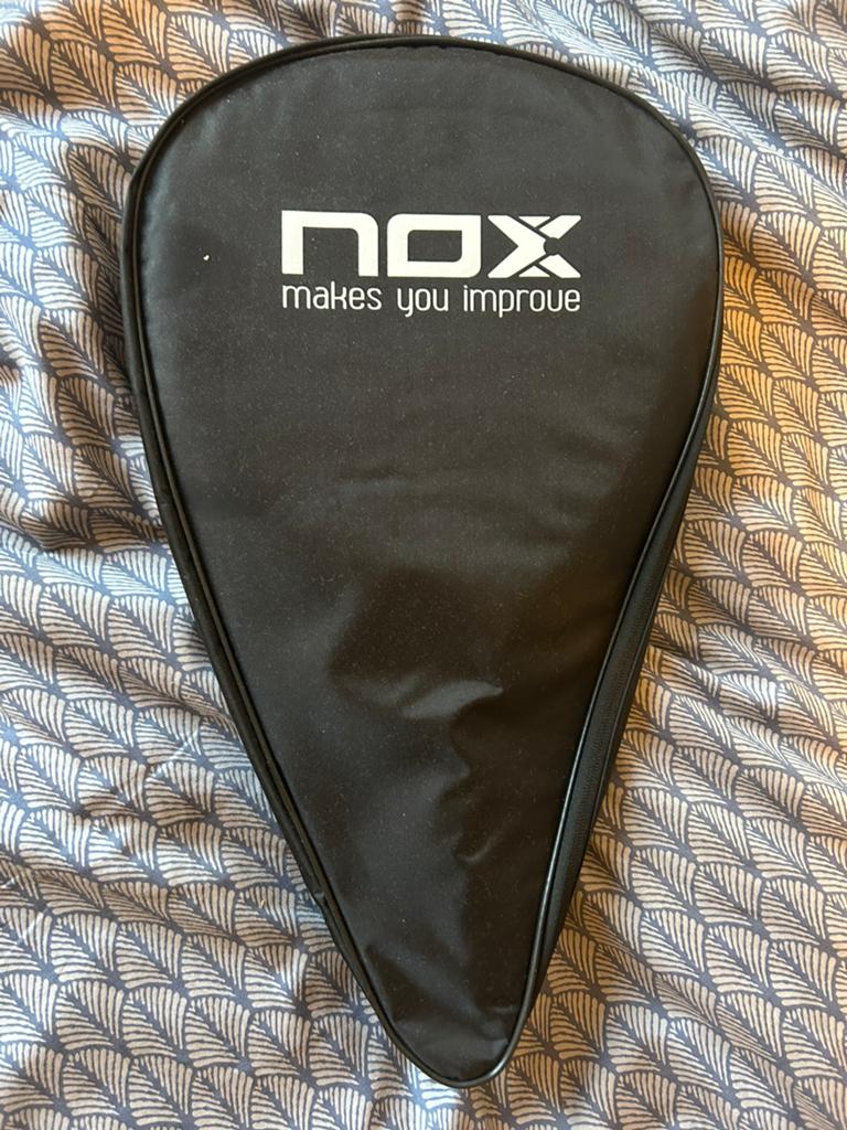 Augustin Tapia NOX AT10 Genius padelracket voor 18 karaat, Sport en Fitness, Padel, Ophalen of Verzenden, Zo goed als nieuw