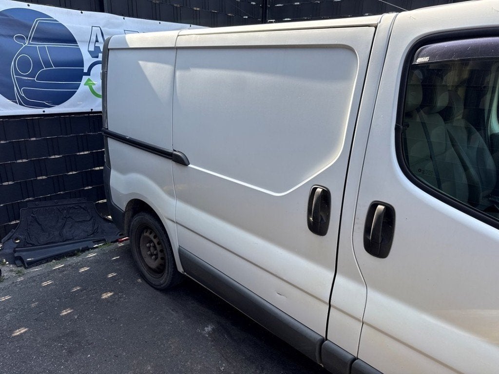 PORTE COULISSANTE DROITE Renault Trafic New (FL), Renault, Droite, Utilisé, Peter-Huppertz-Straße 5
51063  Köln, DE