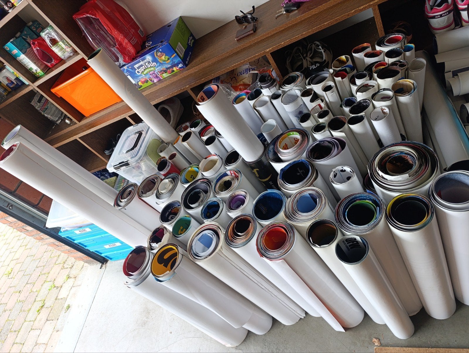 Videotheek posters, Ophalen