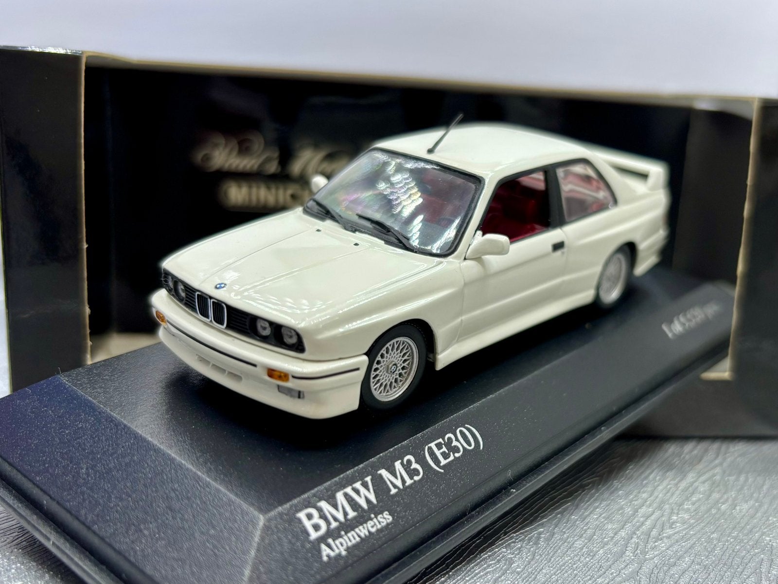 1:43 BMW M3 ( E30 ), Enlèvement ou Envoi, Comme neuf, MiniChamps