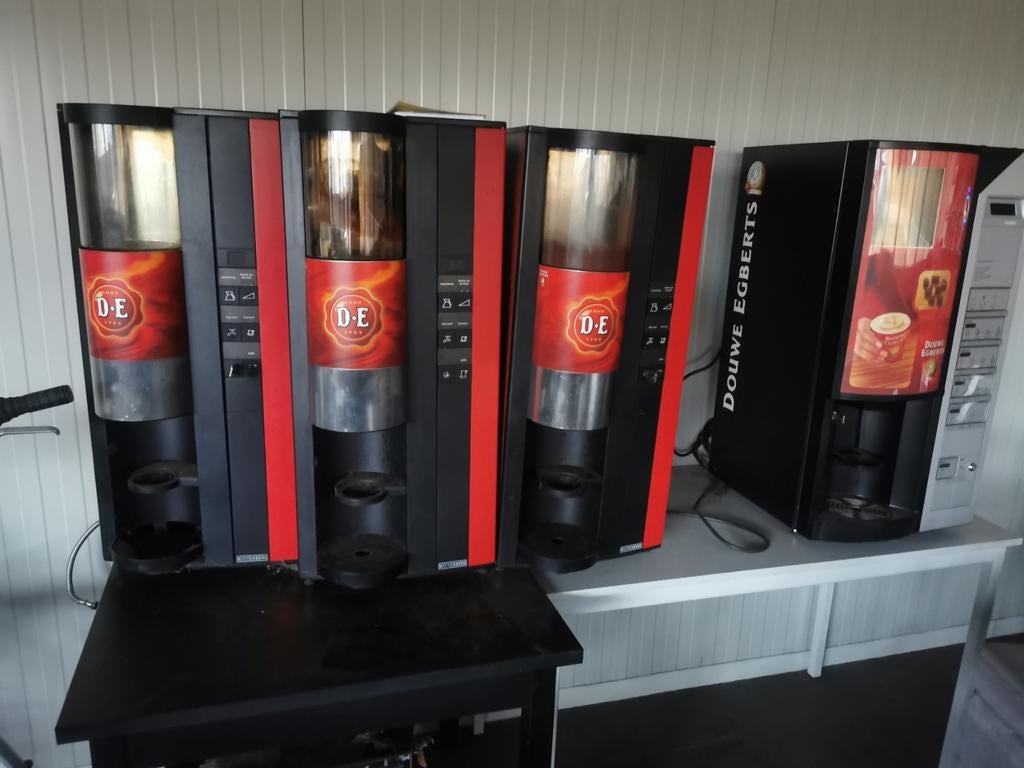 Gouwe egberts koffiemachines spotpijs 4 stuks samen, Zakelijke goederen, Ophalen