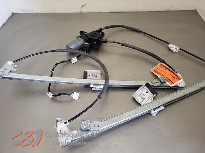 Ruitmechaniek 2Deurs rechts-voor van een Mercedes Vito, Gebruikt, -, Ophalen of Verzenden, -