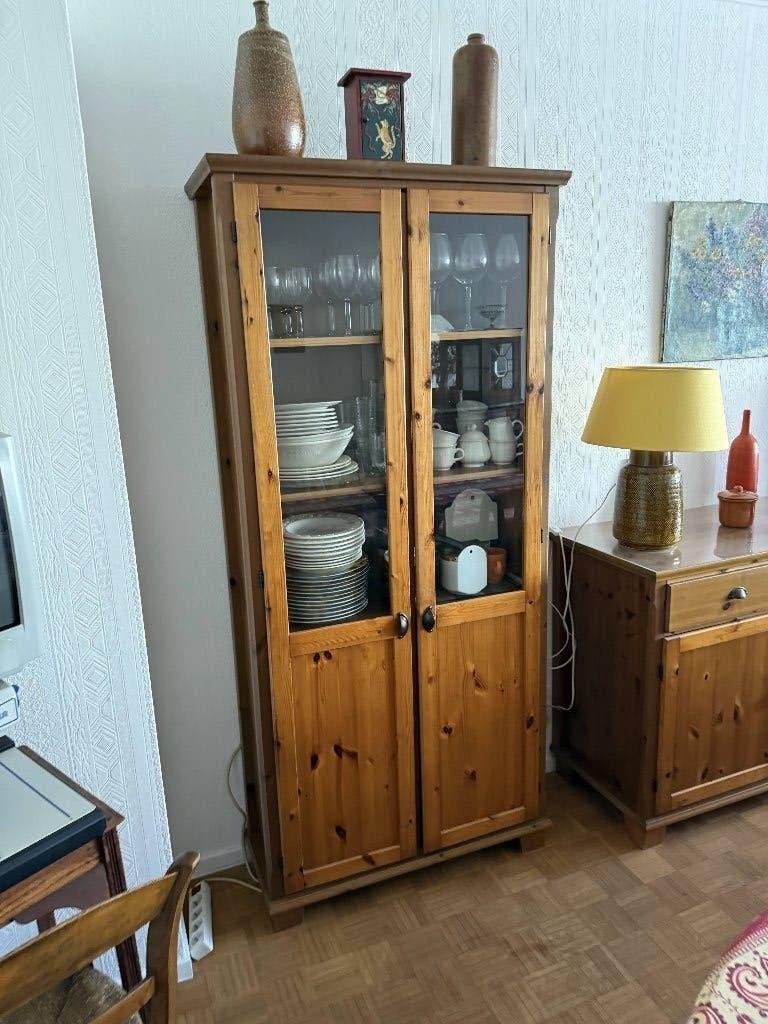 Vaisselier en sapin / portes vitrée, Enlèvement, Utilisé