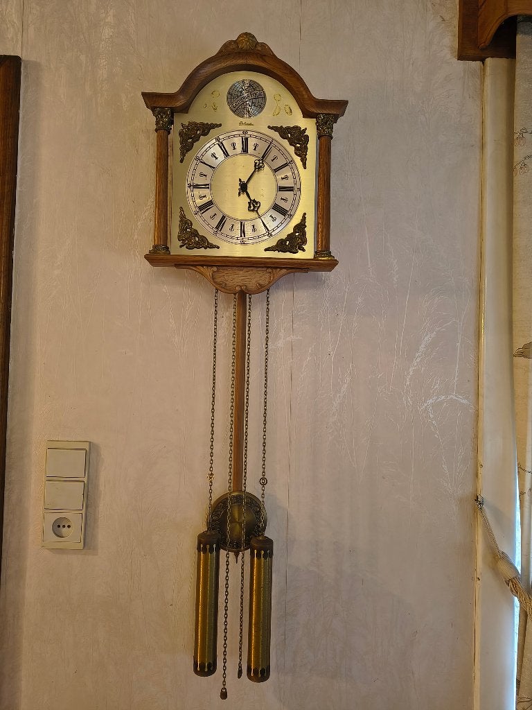 Wandklok met slinger 'Tempus fugit', Antiek en Kunst, Ophalen