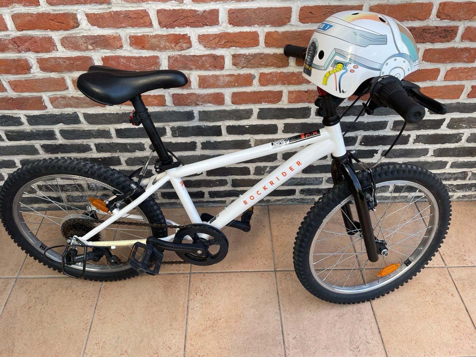 Rockrider Bike met helm 20 inch, Fietsen en Brommers, Fietsen | Jongens, Ophalen, Zo goed als nieuw, 20 inch, Versnellingen