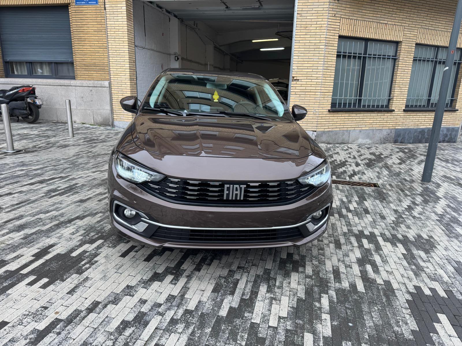 Fiat Tipo. essence  année 2021 km** 77000 **, Auto's, Euro 6, Bedrijf, Handgeschakeld, Tipo