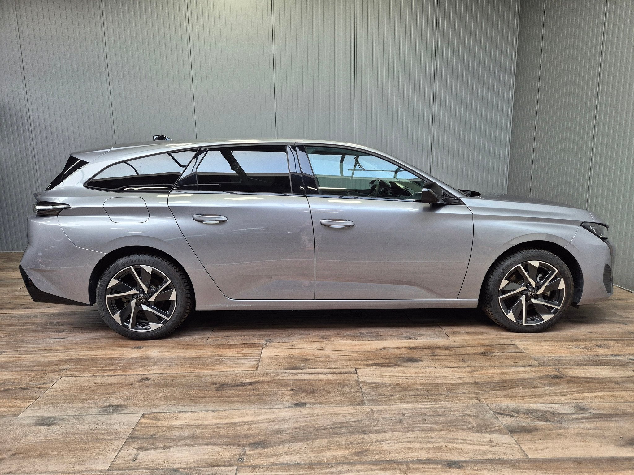 Peugeot 308 Break 1.2PureTech Mildhybride Allure automaat, Lichtsensor, 1199 cc, Leder, 5 deurs