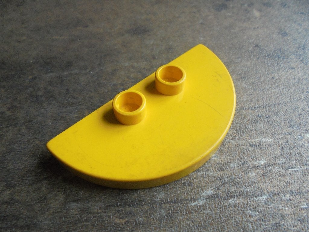 Lego Duplo Tile Modified 2x4x0,33 Half Circle (zie foto's) 2, Ophalen of Verzenden, Gebruikt, Losse stenen, Duplo