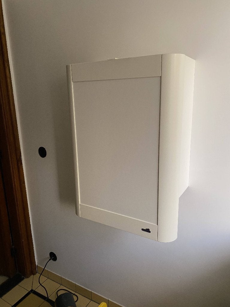 Geuther wandcommode / opklapbare verzorgingstafel, Ophalen, Gebruikt, Tafel(s)