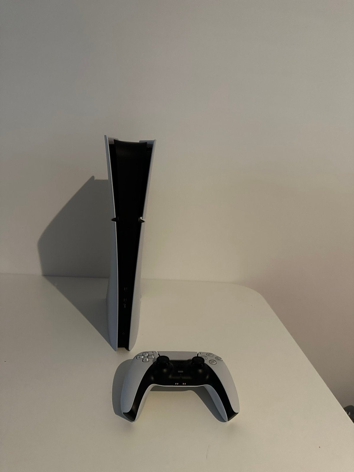 Ps5 slim digital edition met 1 controller, Games en Spelcomputers, Spelcomputers | Sony PlayStation 5, Ophalen of Verzenden, Zo goed als nieuw