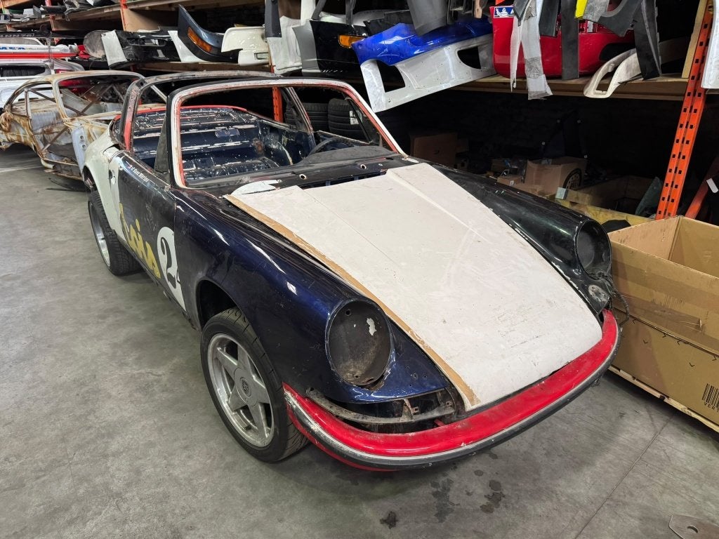 Projet Porsche 911 2.2 S 1970 + Docs + Pièces, Autos : Pièces & Accessoires, Enlèvement, Utilisé, Pièces Oldtimer ou Ancêtre