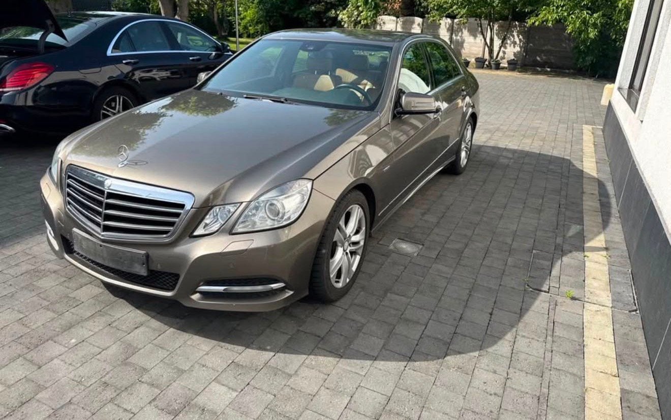 Mercedes e200 start rijdt, Particulier, Te koop
