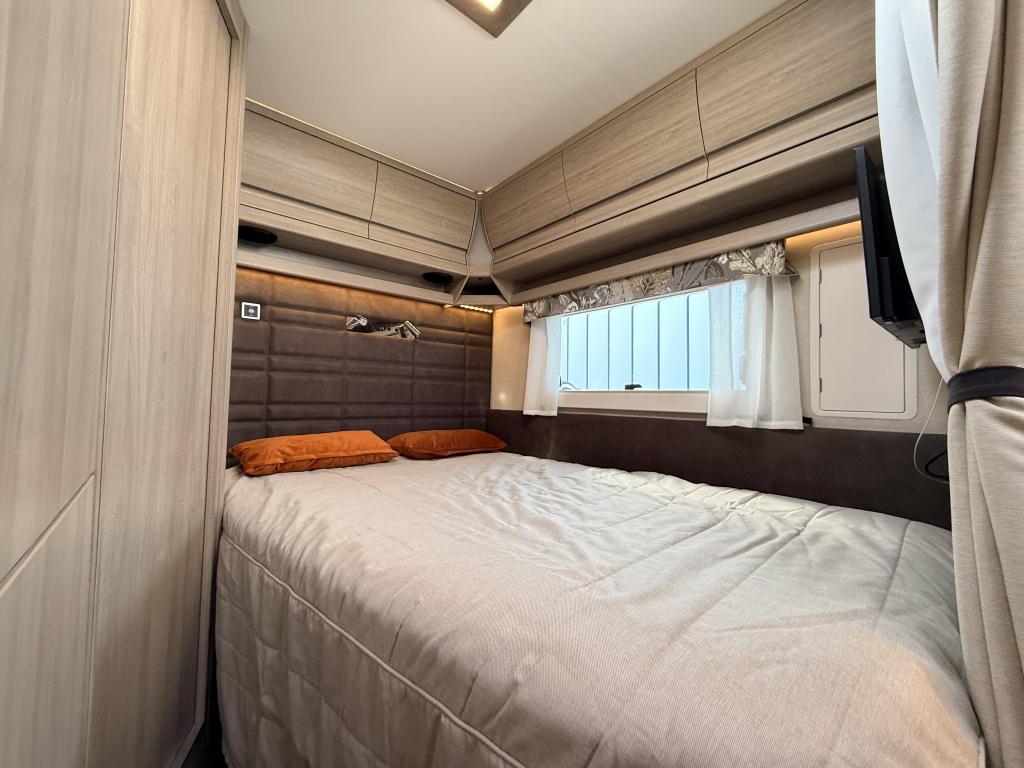 Kabe Imperial 560 XL, Rondzit, Bedrijf, Kabe, Schokbreker