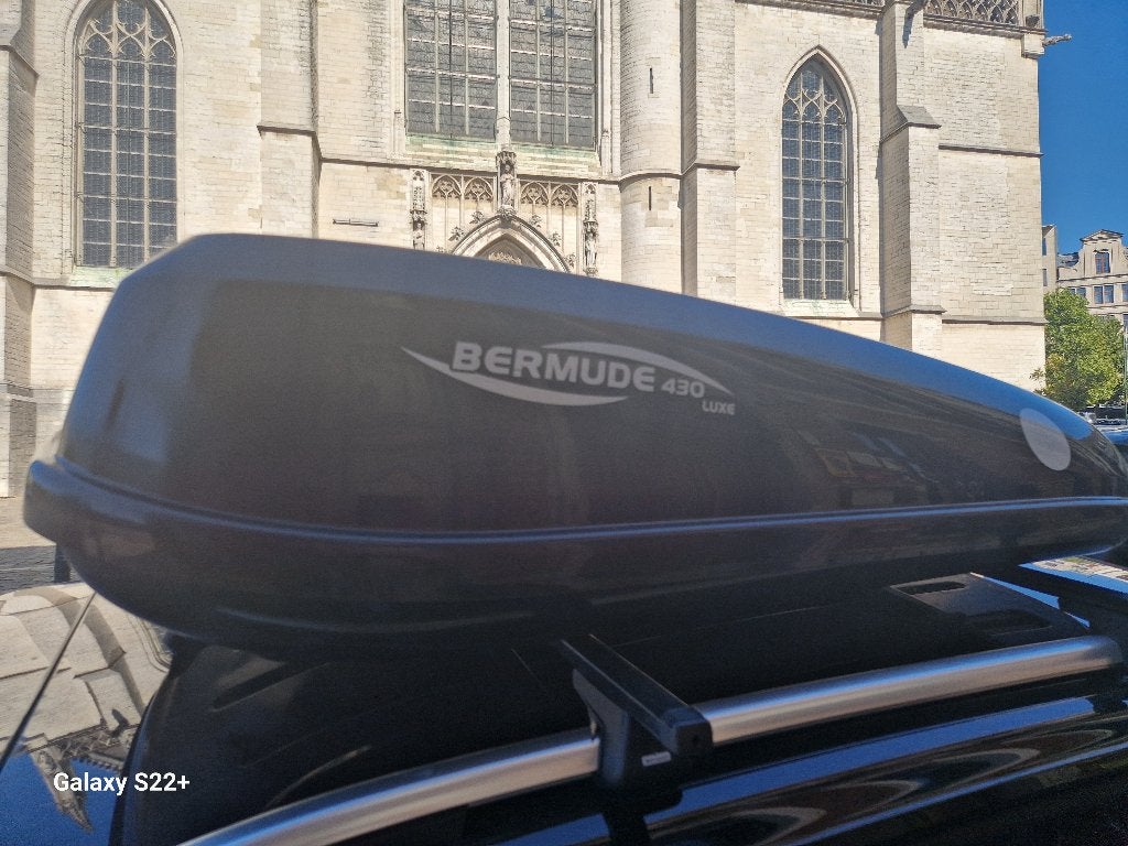 coffre de toit + les barres  0487526196, Autos : Pièces & Accessoires, Autres pièces automobiles, Enlèvement ou Envoi, Utilisé