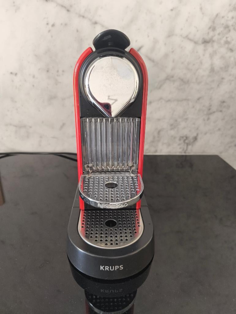 Krups Nespresso Citiz Rood (type XN 7205), Elektronische apparatuur, Koffiezetapparaten, Ophalen, Gebruikt, Espresso apparaat