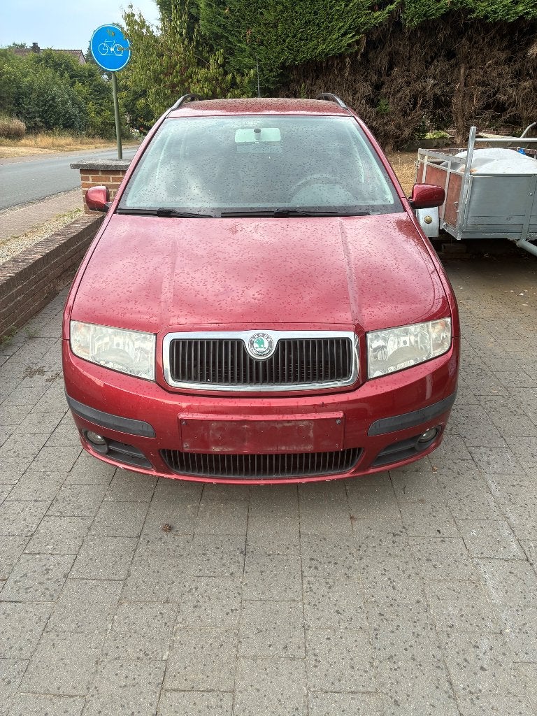 Auto, Voorwielaandrijving, Stof, Zwart, 4 cilinders