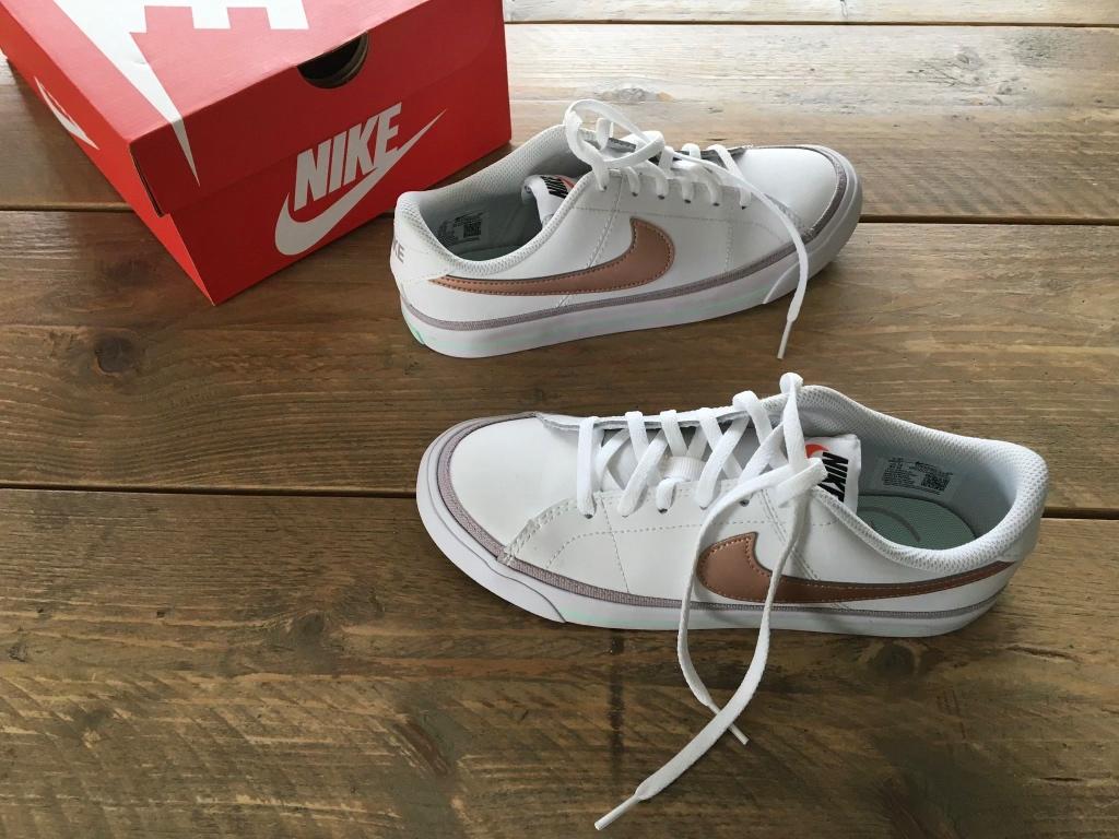 NIKE, basket blanche taille 38 (neuve), Enfants & Bébés, Neuf, NIKE, Enlèvement ou Envoi, Chaussures de sport